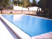 Cubierta fija en piscina rectangular